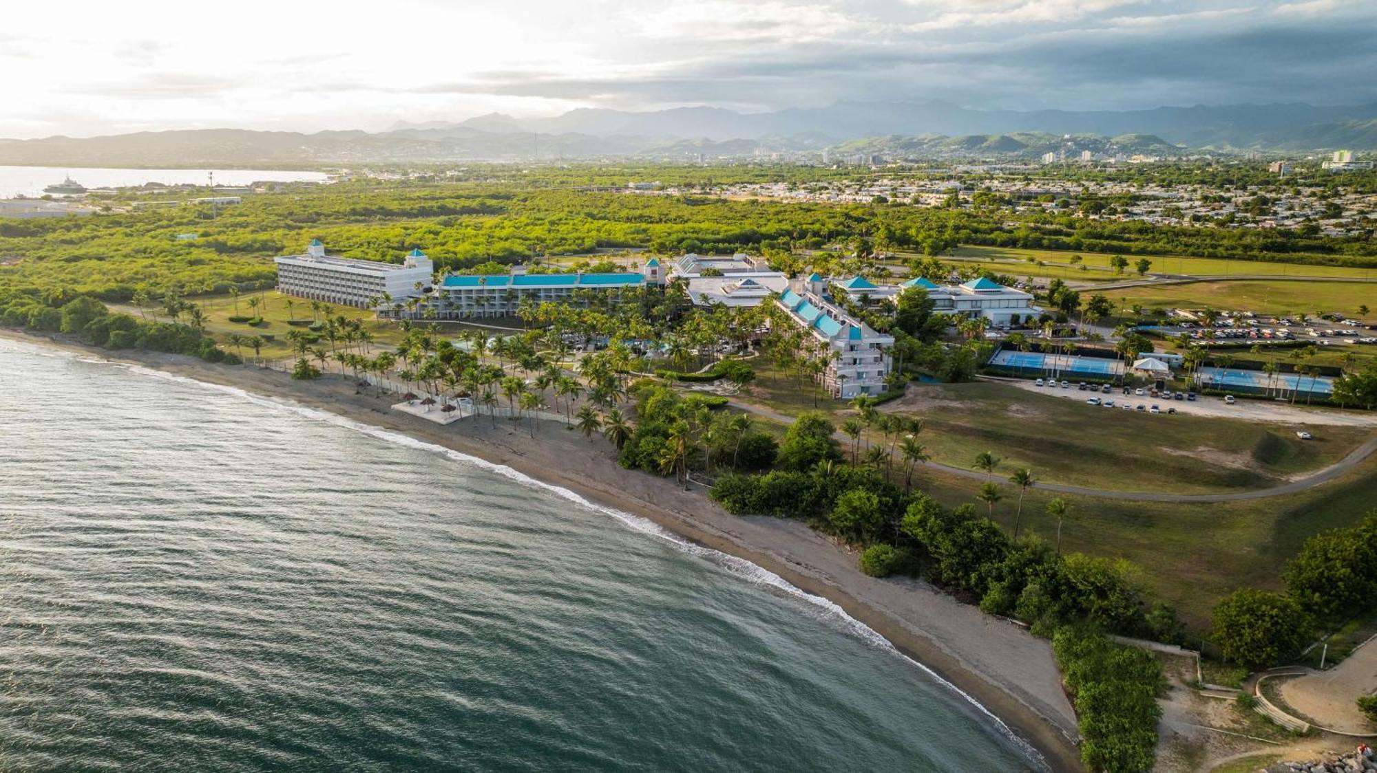Hilton Ponce Golf & Casino Resort Exterior photo